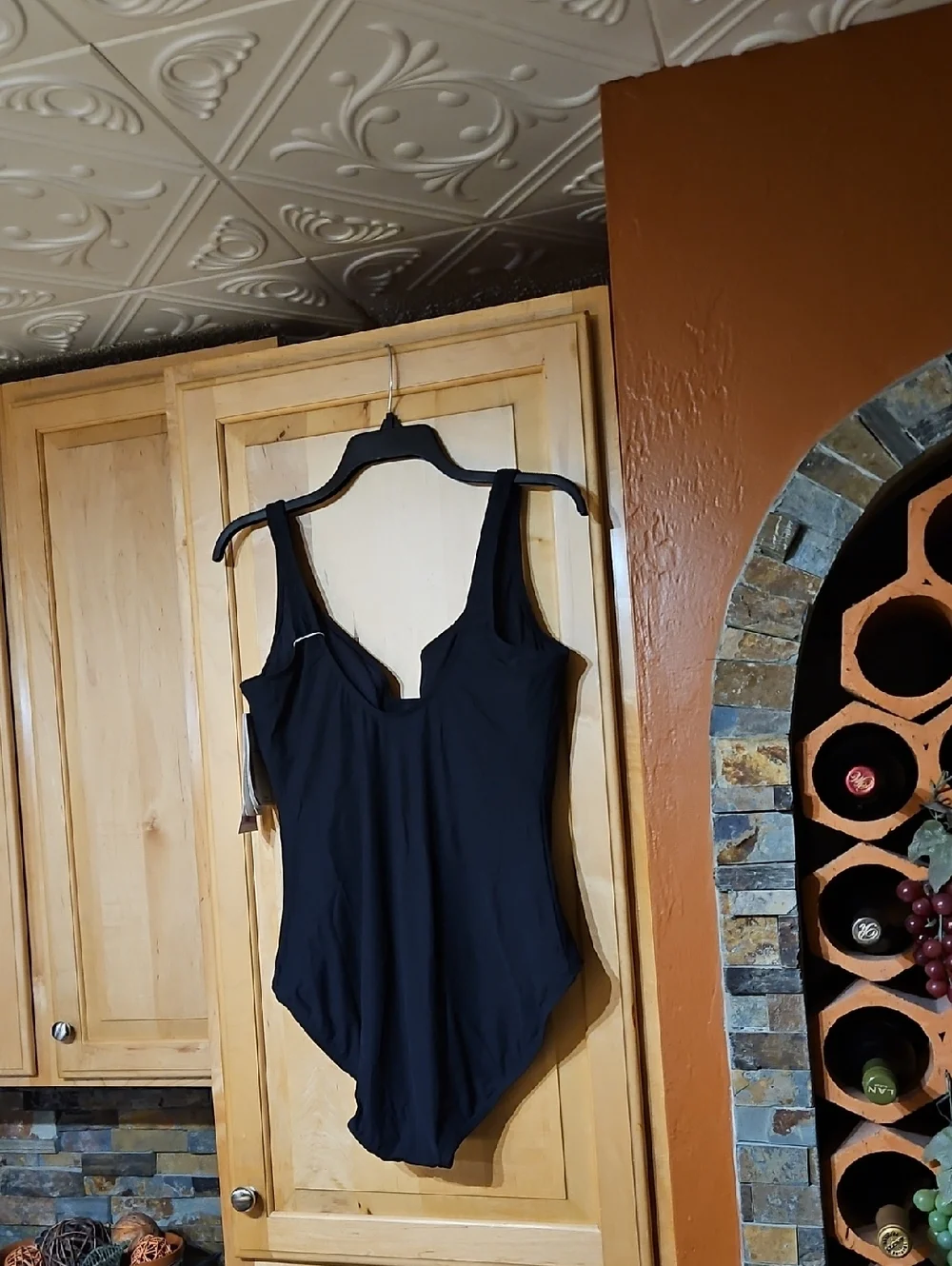 Contours By Coco Reef Black Gold Silver Underwire One Piece Swimsuit Padded NWT - Picture 2 of 4